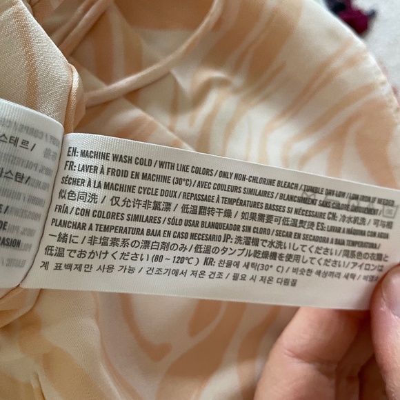 Abercrombie and Fitch Orange Swirly Spaghetti Strap Crop Top Size XS - Picture 6 of 11